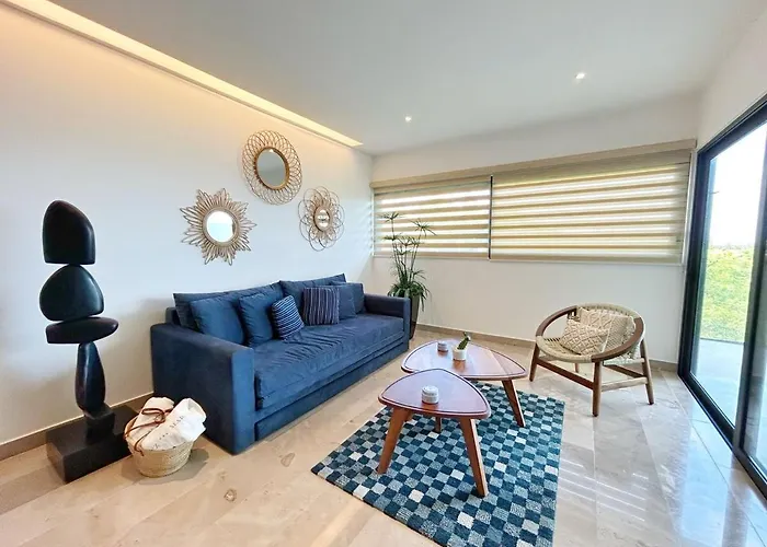 Depa Majum Apartment *