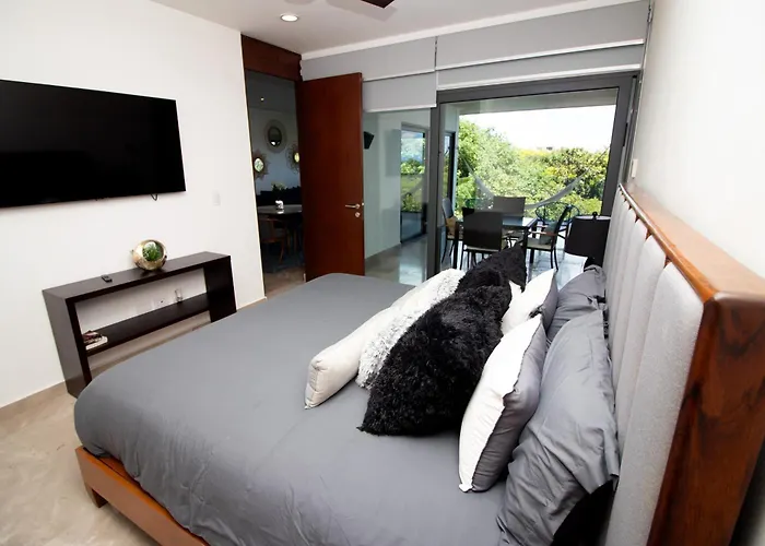 Depa Majum Apartment *